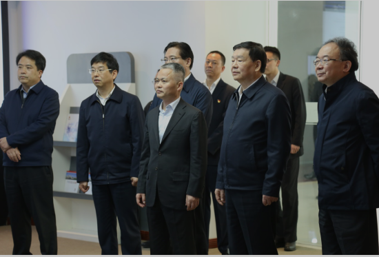 江蘇省委書記婁勤儉在俊知集團(tuán)調(diào)研